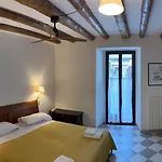 Antiche Stalle II